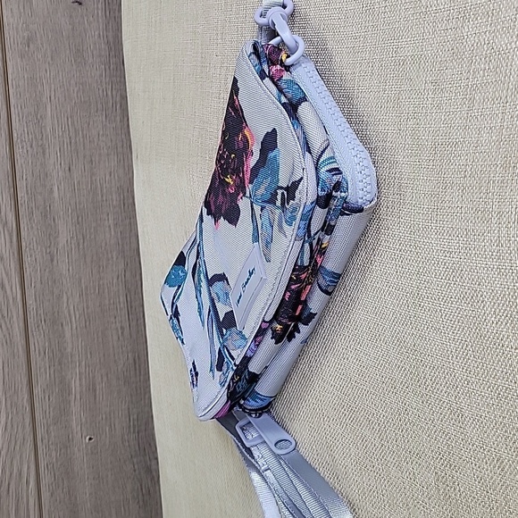 Vera Bradley Flroral Nylon Small Convertible Crossbody Wallet Shoulder Bag - Picture 7 of 12